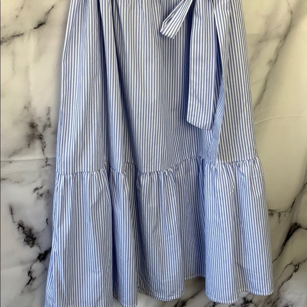 Sleeveless Stripped Midi Dress - Picture 4 of 8